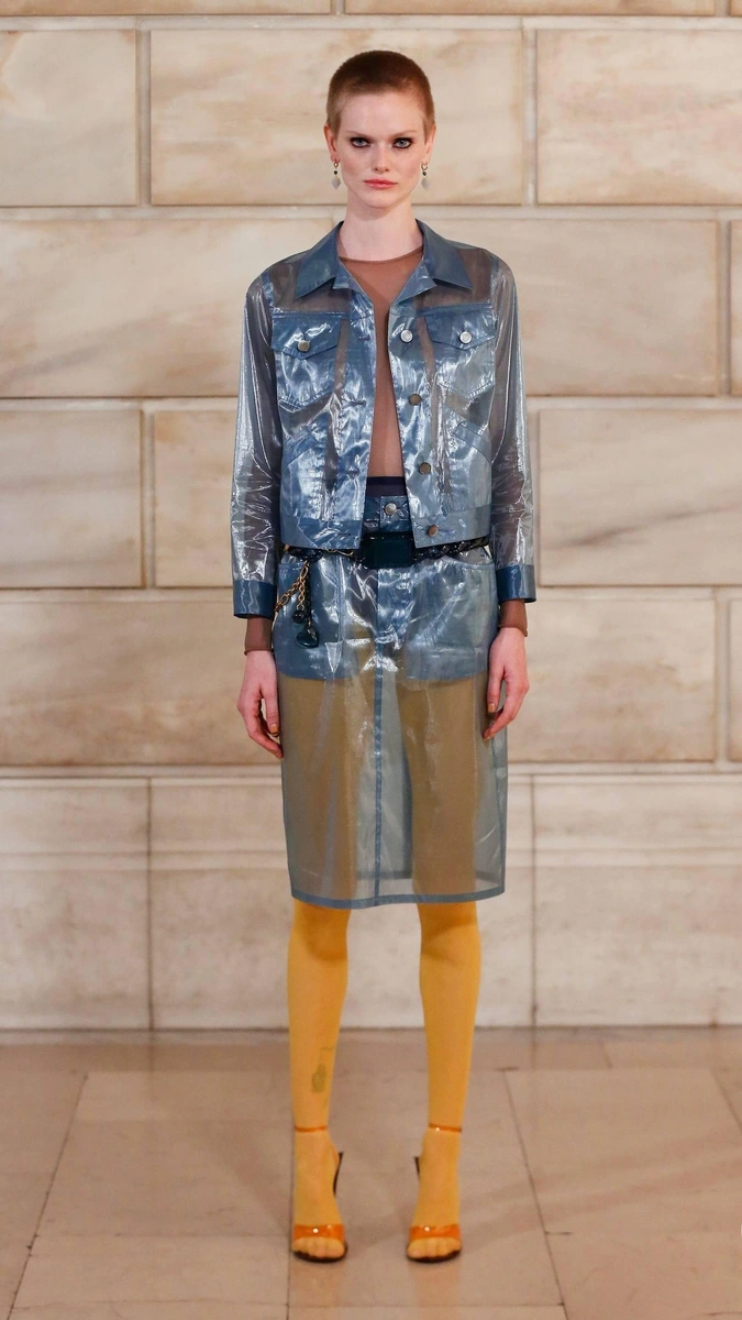 Источник: www.marcjacobs.com