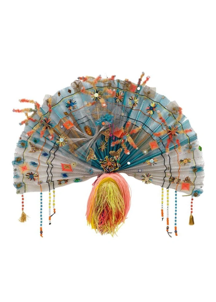 Работа из серии Zanzidae Peacock (1979). Проволочная сетка, эмаль, стекло и пластик.